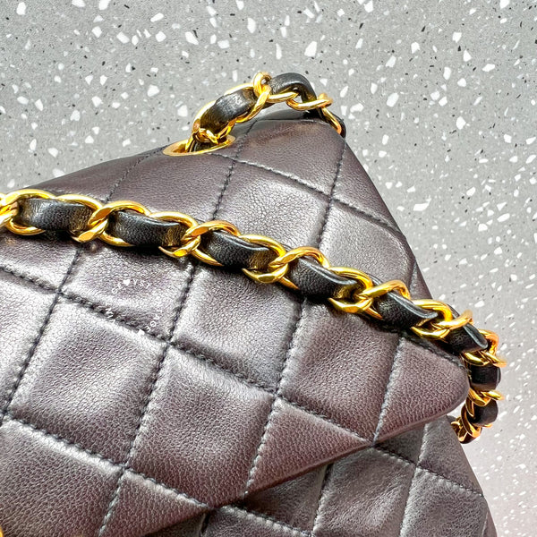 Vintage Chanel Small Classic Flap Bag CF23 - Black 003