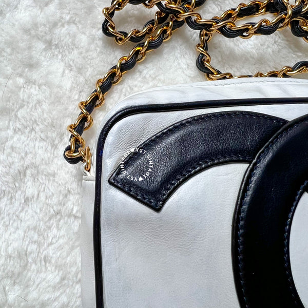 Vintage Chanel Coco Mark Camera Bag With Tassel - White x Navy 002