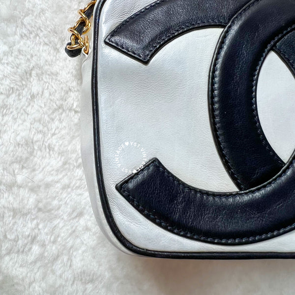 Vintage Chanel Coco Mark Camera Bag With Tassel - White x Navy 002