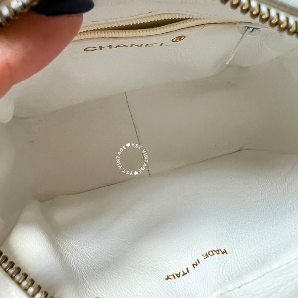 Vintage Chanel Coco Mark Camera Bag With Tassel - White x Navy 002
