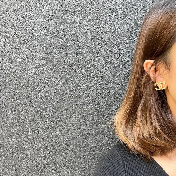 Vintage Chanel 24KGP and Rhinestone 1980s Coco Mark Ear Clips 002