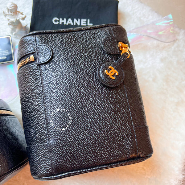 Vintage CHANEL Vertical Vanity Bag - Caviar Black 005 (Code: 036600)