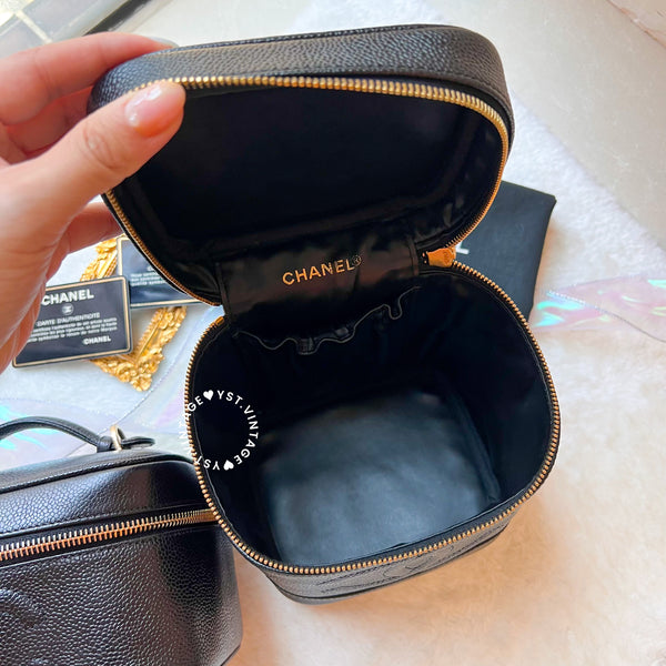 Vintage CHANEL Vertical Vanity Bag - Caviar Black 005 (Code: 036600)