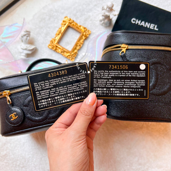 Vintage CHANEL Vertical Vanity Bag - Caviar Black 005 (Code: 036600)