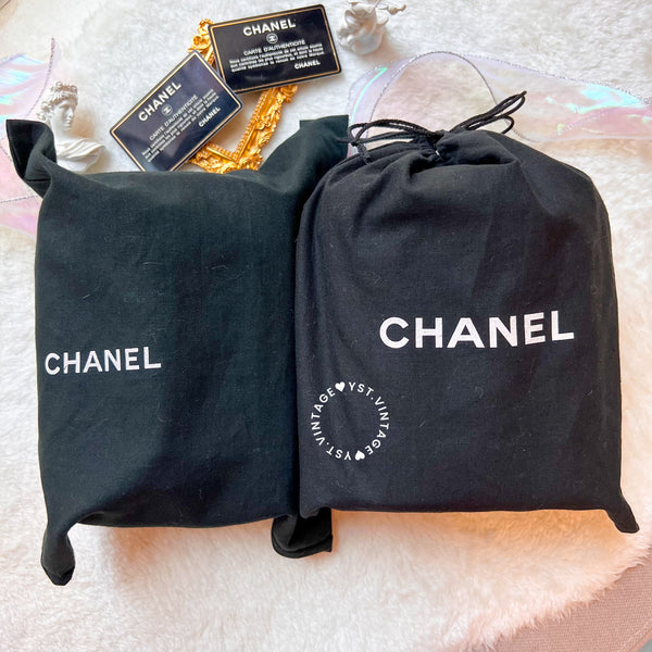 Vintage CHANEL Vertical Vanity Bag - Caviar Black 005 (Code: 036600)