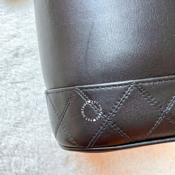 Vintage CHANEL Vertical Vanity Bag - Lambskin Black 010 (Code: 035900)