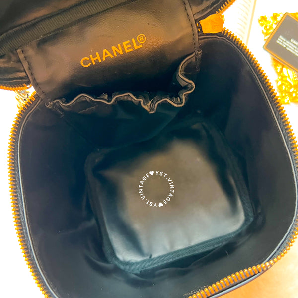 Vintage CHANEL Vertical Vanity Bag - Lambskin Black 010 (Code: 035900)