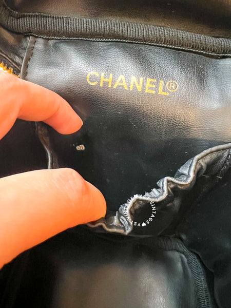 Vintage CHANEL Vertical Vanity Bag - Lambskin Black 010 (Code: 035900)