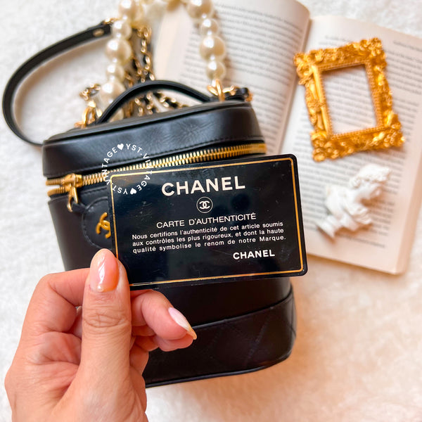 Vintage CHANEL Vertical Vanity Bag - Lambskin Black 010 (Code: 035900)