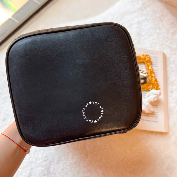 Vintage CHANEL Vertical Vanity Bag - Lambskin Black 010 (Code: 035900)
