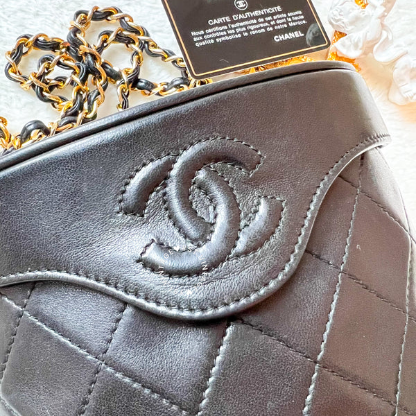 Vintage Chanel Vanity Bag with Tassel - Black 002