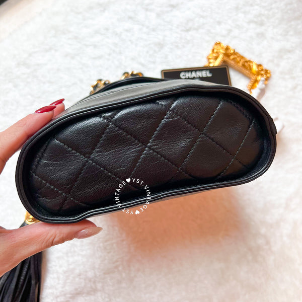 Vintage Chanel Vanity Bag with Tassel - Black 002