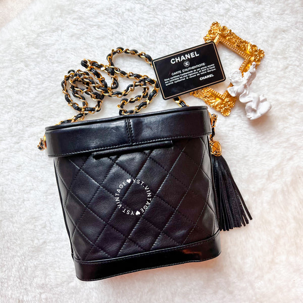 Vintage Chanel Vanity Bag with Tassel - Black 002
