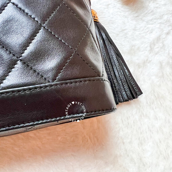 Vintage Chanel Vanity Bag with Tassel - Black 002