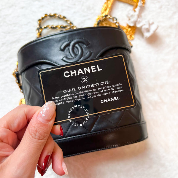 Vintage Chanel Vanity Bag with Tassel - Black 002