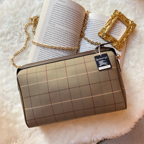 Vintage Burberrys Clutch