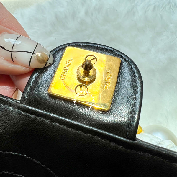 Vintage Chanel Push-Lock 25cm Square Flap Bag - Black x Gold 002