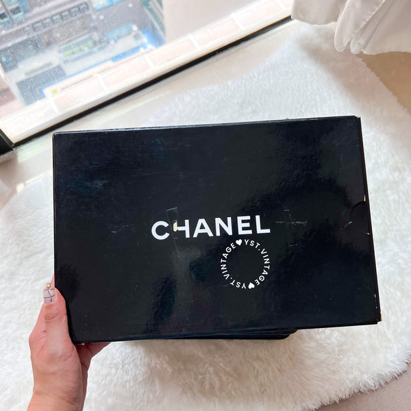 Vintage Chanel Push-Lock 25cm Square Flap Bag - Black x Gold 002