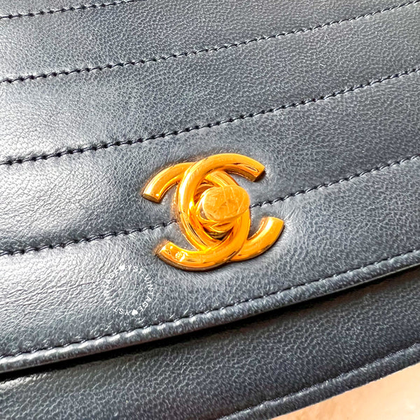 Vintage Chanel Moon Shape Turn-lock Flap Bag - Navy (Code: 035800)