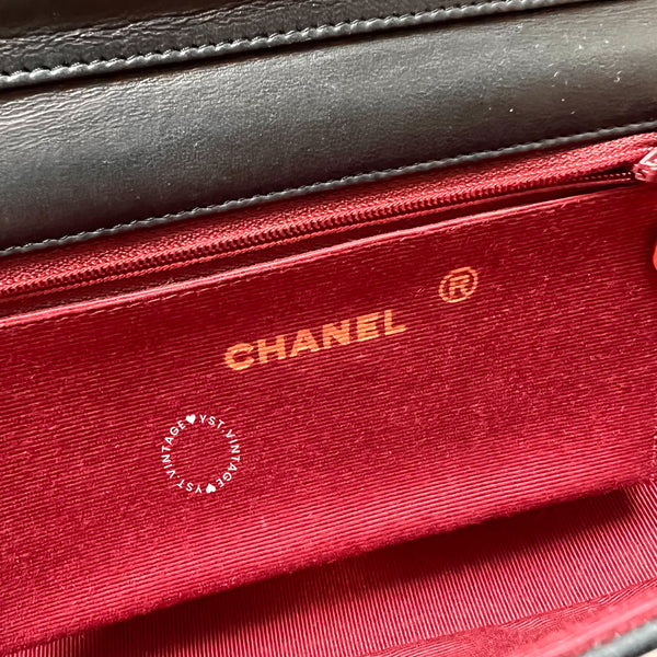 Vintage Chanel Moon Shape Turn-lock Flap Bag - Navy (Code: 035800)