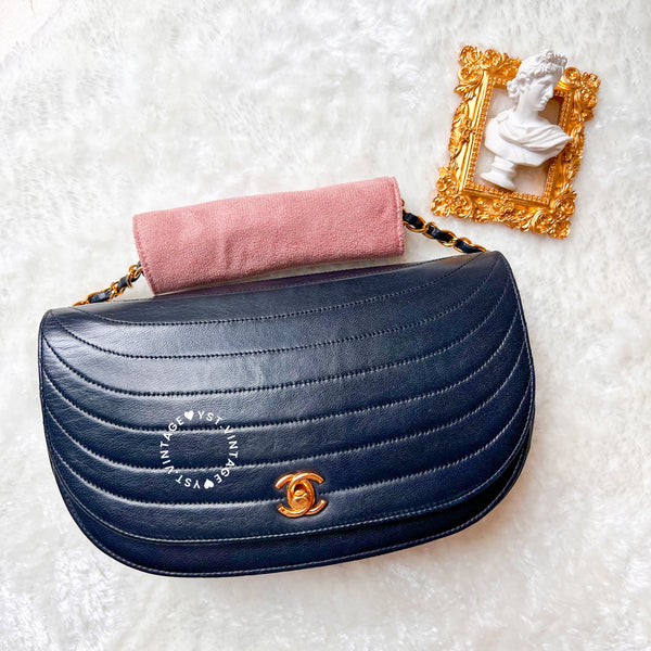 Vintage Chanel Moon Shape Turn-lock Flap Bag - Navy (Code: 035800)