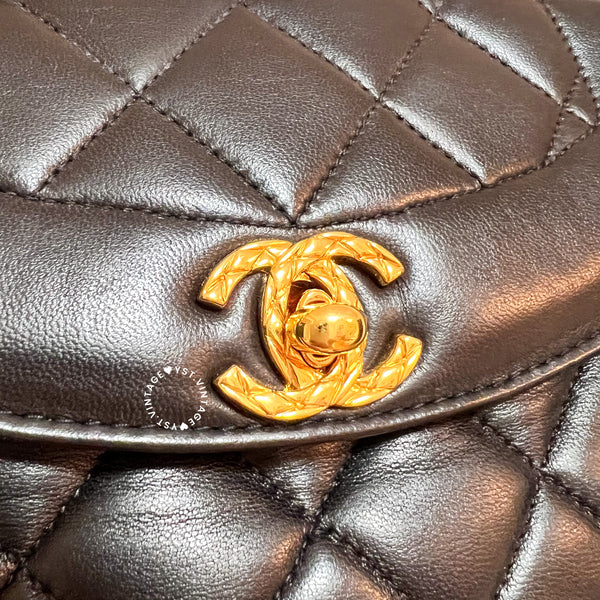 Vintage CHANEL Camera Bag with Bijoux Chain - Black (Code: 048700)