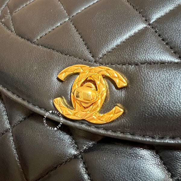 Vintage CHANEL Camera Bag with Bijoux Chain - Black (Code: 048700)