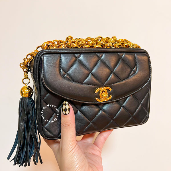 Vintage CHANEL Camera Bag with Bijoux Chain - Black (Code: 048700)