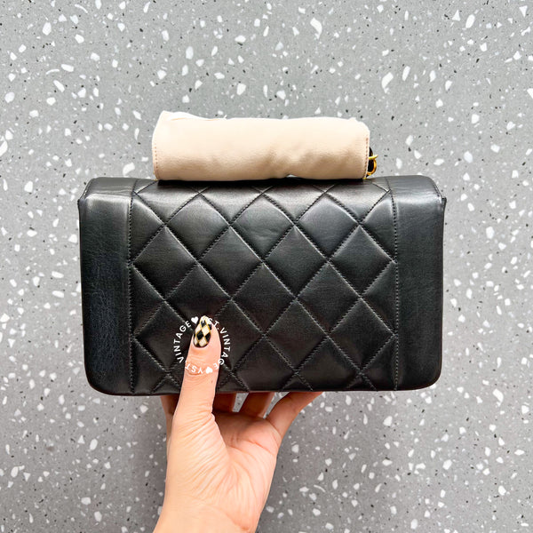 Vintage CHANEL Diana Small Flap Bag - Black 004 (Code: 049100)