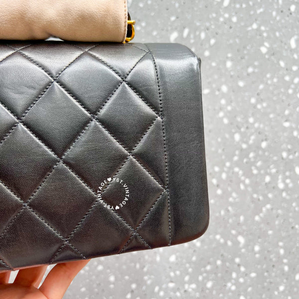 Vintage CHANEL Diana Small Flap Bag - Black 004 (Code: 049100)