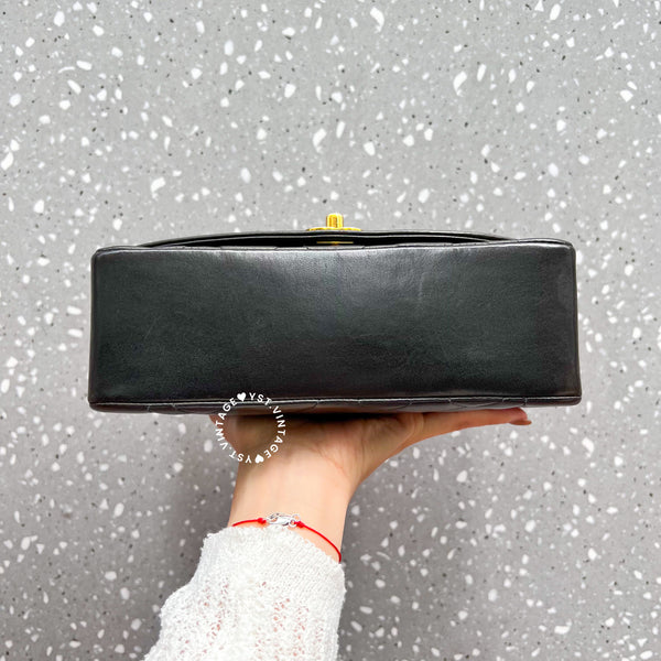 Vintage CHANEL Diana Small Flap Bag - Black 004 (Code: 049100)