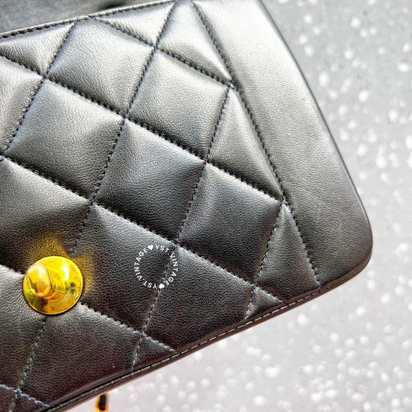 Vintage CHANEL Diana Small Flap Bag - Black 004 (Code: 049100)