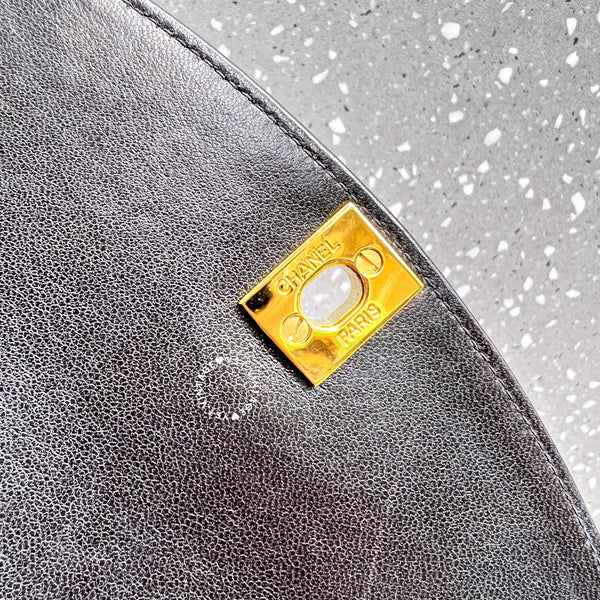 Vintage CHANEL Diana Small Flap Bag - Black 004 (Code: 049100)