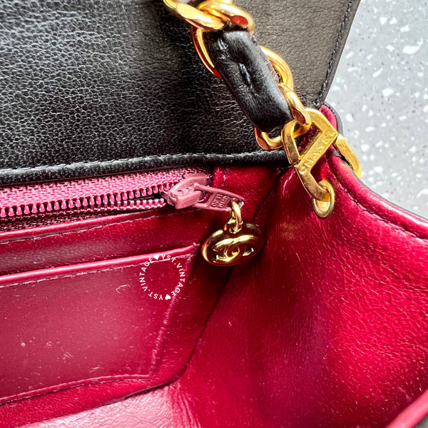 Vintage CHANEL Diana Small Flap Bag - Black 004 (Code: 049100)