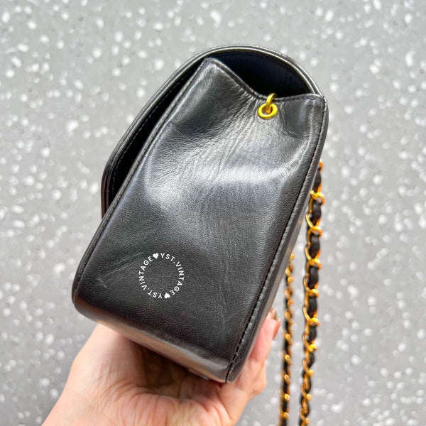 Vintage CHANEL Diana Small Flap Bag - Black 004 (Code: 049100)