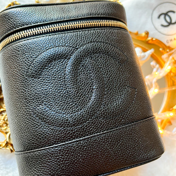 Vintage CHANEL Vertical Vanity Bag - Caviar Black 003