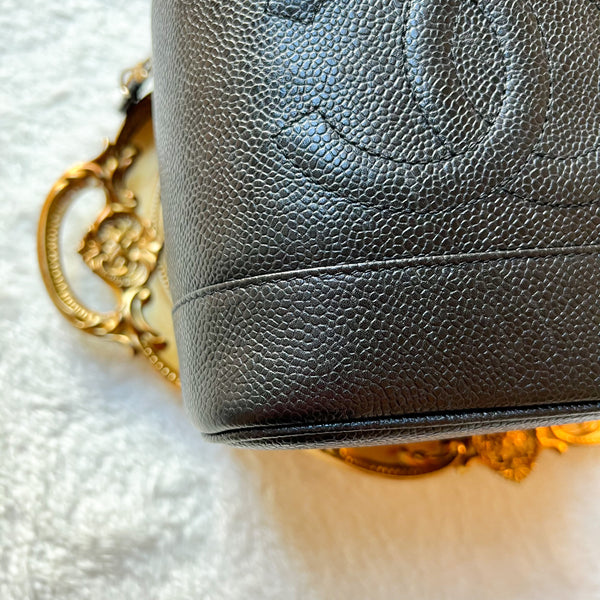 Vintage CHANEL Vertical Vanity Bag - Caviar Black 003