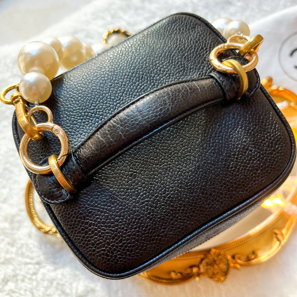 Vintage CHANEL Vertical Vanity Bag - Caviar Black 003