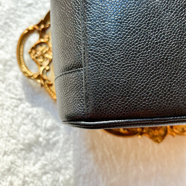 Vintage CHANEL Vertical Vanity Bag - Caviar Black 003