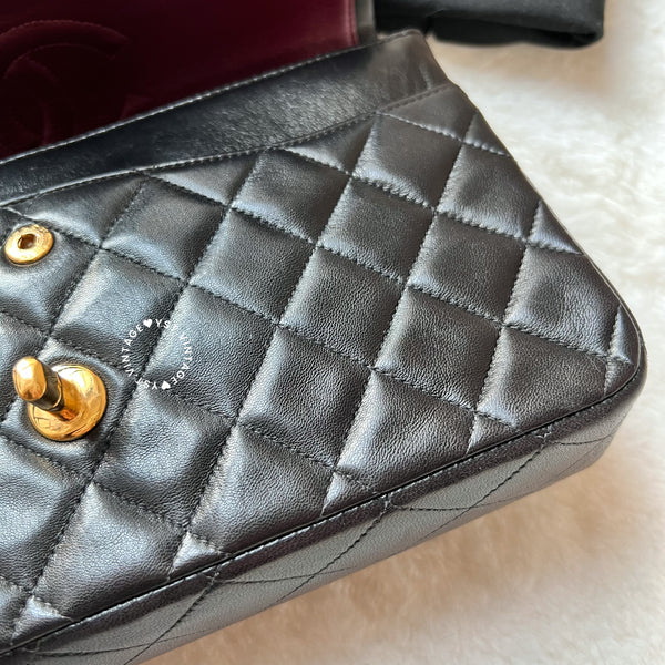 Vintage Chanel Medium Classic Flap Bag CF25 - Black