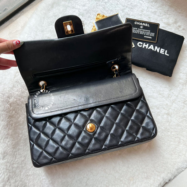 Vintage Chanel Medium Classic Flap Bag CF25 - Black