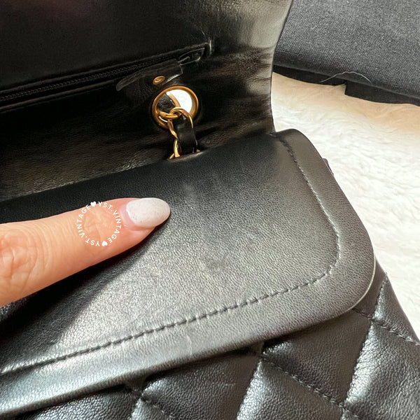 Vintage Chanel Medium Classic Flap Bag CF25 - Black