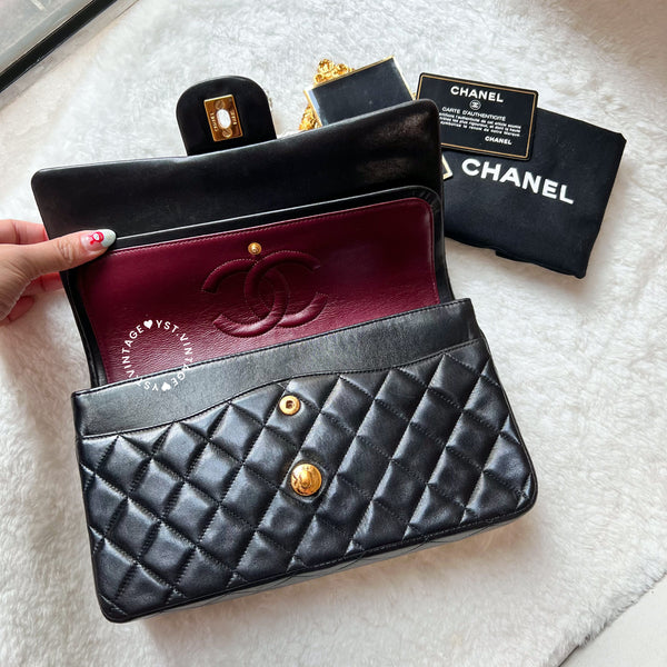Vintage Chanel Medium Classic Flap Bag CF25 - Black