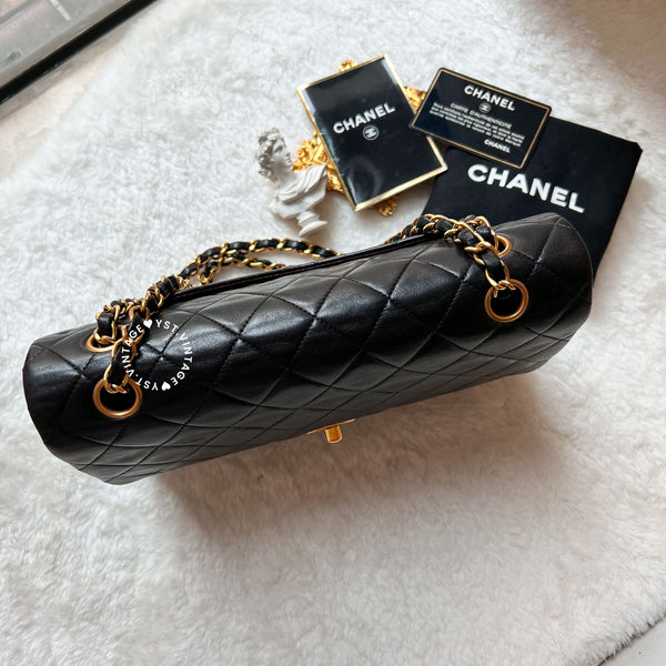 Vintage Chanel Medium Classic Flap Bag CF25 - Black