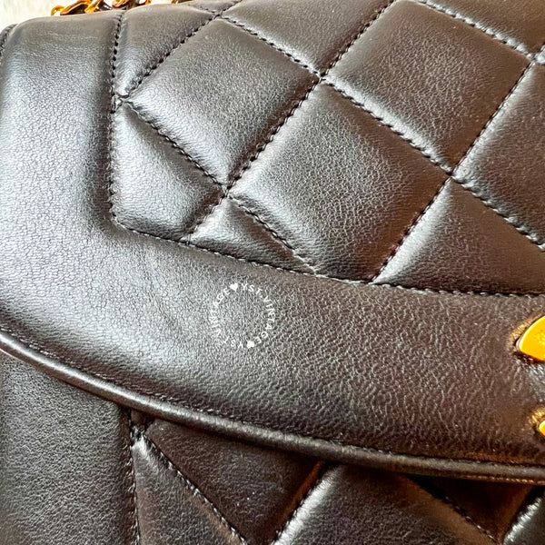 Vintage CHANEL Diana Flap Bag - Black (Code: 038600)