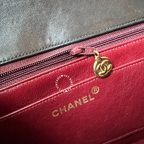 Vintage CHANEL Diana Flap Bag - Black (Code: 038600)