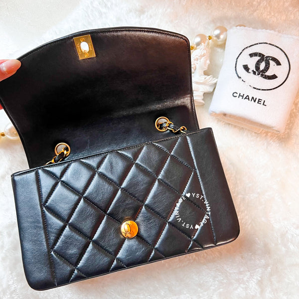 Vintage CHANEL Diana Flap Bag - Black (Code: 038600)