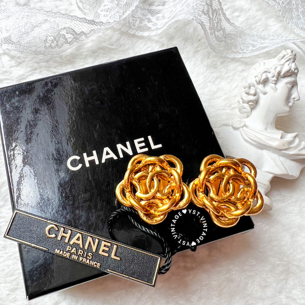 Vintage Chanel 24K GP Camélia Coco Mark Ear Clips