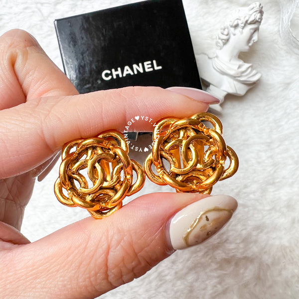 Vintage Chanel 24K GP Camélia Coco Mark Ear Clips