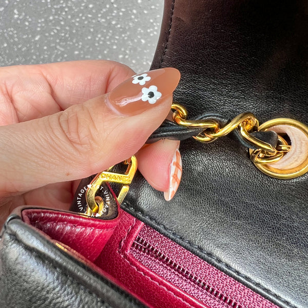 Vintage CHANEL Diana Small Flap Bag - Black 005 (Code: 057800)